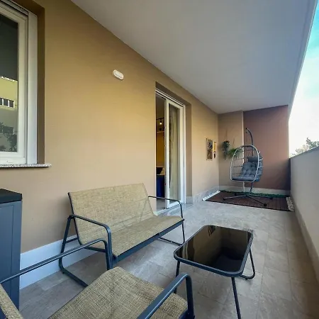 Da Vinci Metro Apartment *