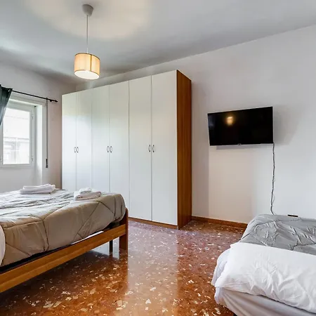 Apartment Cozy Boho-style Near Metro A