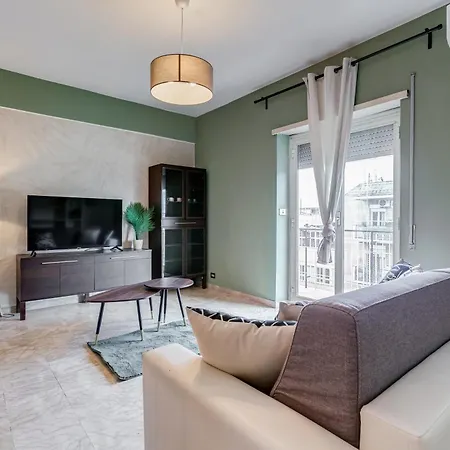 Cozy Boho-style Near Metro A Rome