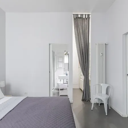 Trastevere Modern 4br 4baths, Wifi, Ac, Custom Kitchen, Living Apartment