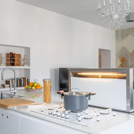 Trastevere Modern 4br 4baths, Wifi, Ac, Custom Kitchen, Living Apartment Rome