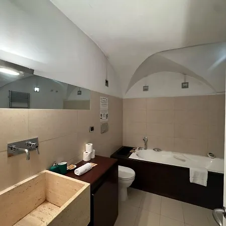 New! Renovated In Ancient * Rom