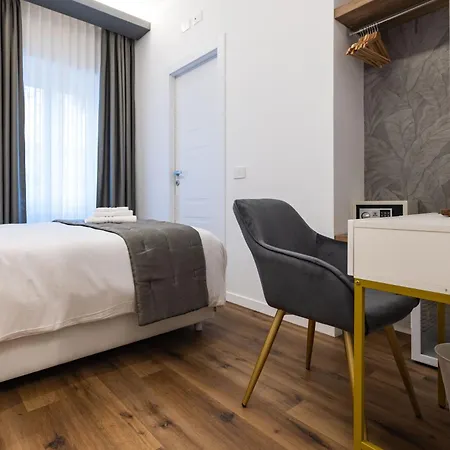 Guest house G Marconi & *