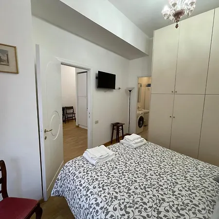 In 2 Apartment *