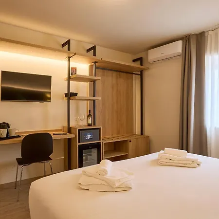 Relais Tiburtina Bed & Breakfast 2*