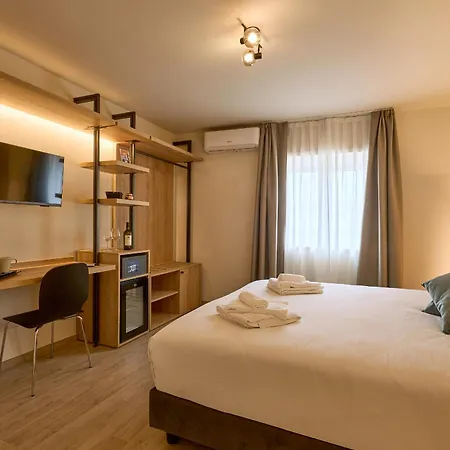 Bed & Breakfast Relais Tiburtina 2*