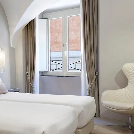 Terrace Pantheon Relais Rome