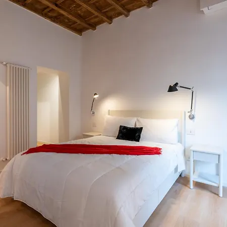 Sotto Al Letto Del Papa - Borgo Pio - Vaticano Appartamento *