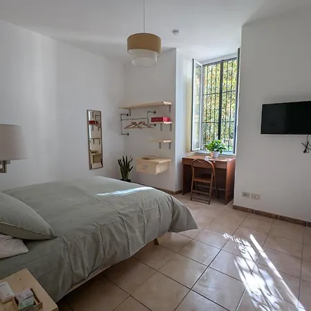 Guest house R2R Vatican Retreat *