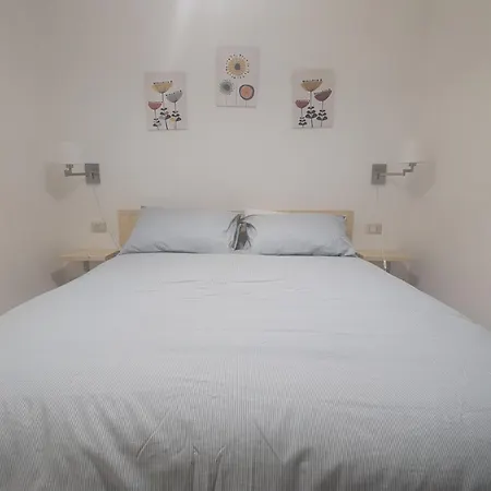 Guest house R2R Vatican Retreat *