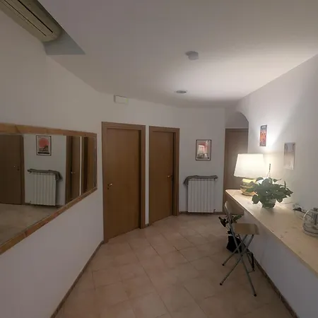 R2R Vatican Retreat Guest house *