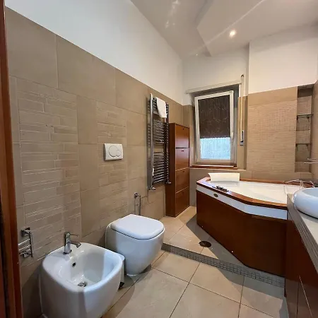 Charm & Relax Jacuzzi Roma-gemelli Apartment *