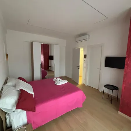 Roomestbb *