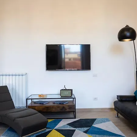 Iron Santa Maria Apartment *