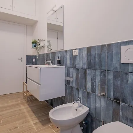 Apartment B&f