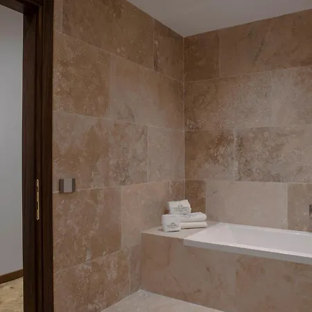Via Veneto - L'essenza Di Hotel Rome