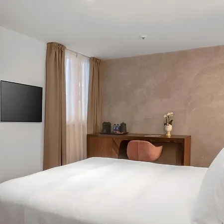 Via Veneto - L'essenza Di Hotel Rome