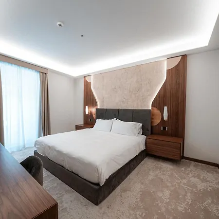 Via Veneto - L'essenza Di Hotel Rome