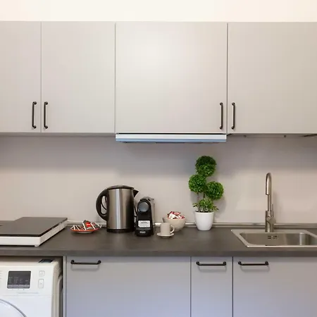 Apartment Renovated 2-bdr Flat Statuto - Zen 51 *