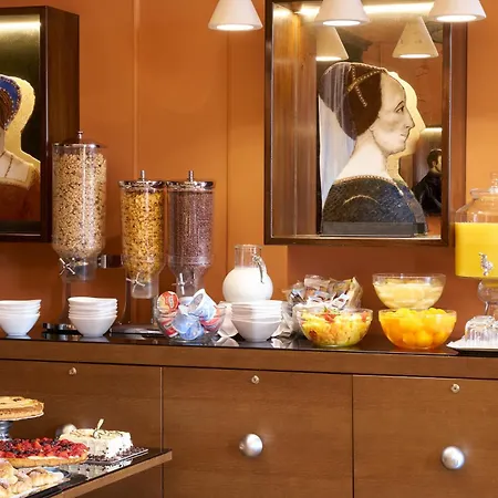 Mascagni Luxury Rooms&suites Hotel 4*
