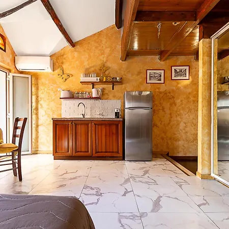 Vatican Gold Loft Roma