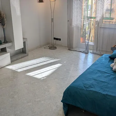 Apartment At Eria's House - 100 M Metro A Subaugusta Rome