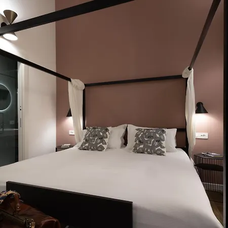 Style & Stone Guest house *