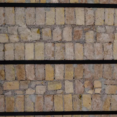Style & Stone Guest house