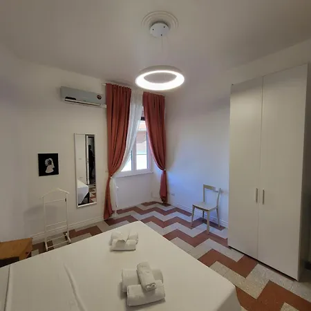 Apartment Dream House Re Di - 50mt To Metro Station, Position, 4pax, 2bdr Rome