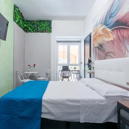 Le Regine - - Adult Only *