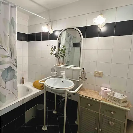 Apartment In Rome-trastevere - Amorhome