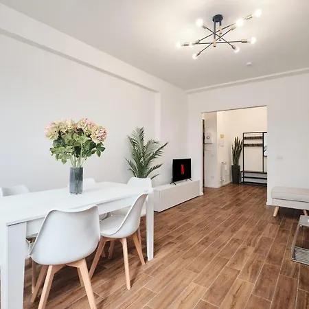 New Gens Iulia 2 Min Da Stazione Trastevere Apartamento *