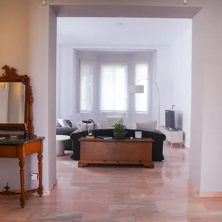 Villa Lina - Sky Earth Liberty - 5 Min From Tube *