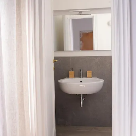 Villa Lina - Sky Earth Liberty - 5 Min From Tube *