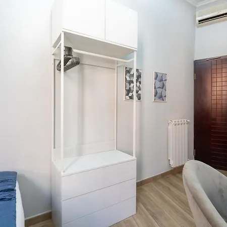 Guest house Portafortuna - Close To Colosseum 2*