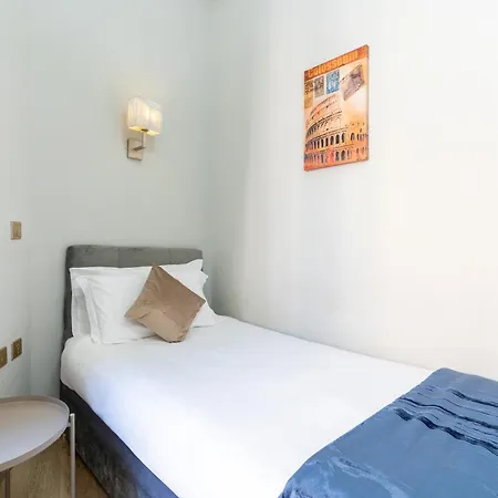 Portafortuna - Close To Colosseum Рим