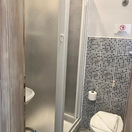 Domus Ferruccio Guest house