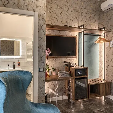 Apollo Boutique 4*