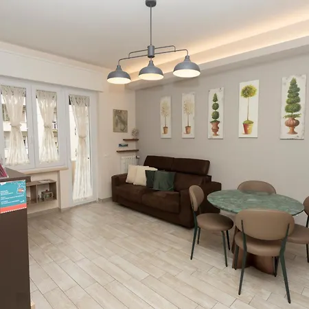 B9 Apartment *