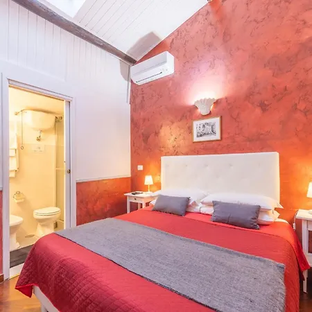 In Bb - Skylight Double In History House * Roma