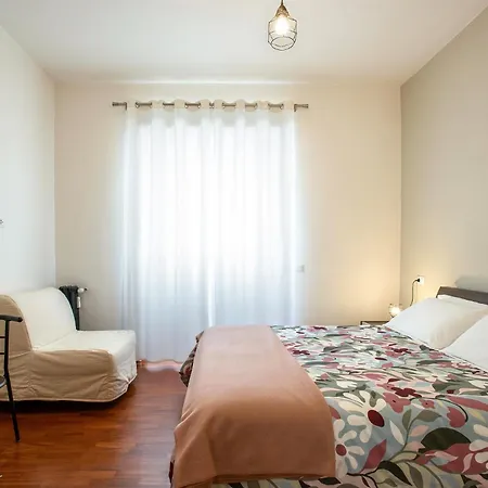 Carpegna Park By Cornelia Subway * Rome