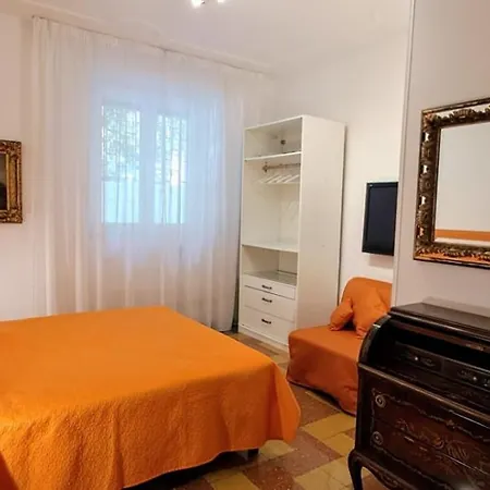 Machiavelli Forty Seven Apartment *