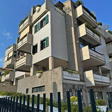 La Casa Del Tomo *