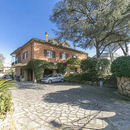 Garden Hill * Roma
