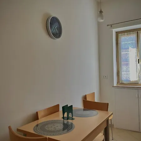 700 Meters From The Metro Holiday home *