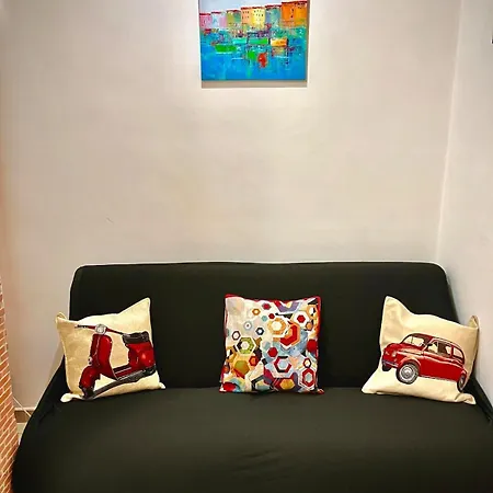 700 Meters From The Metro Holiday home Rome