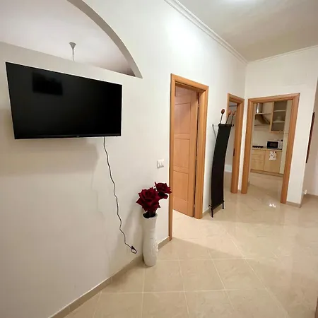 700 Meters From The Metro Rome