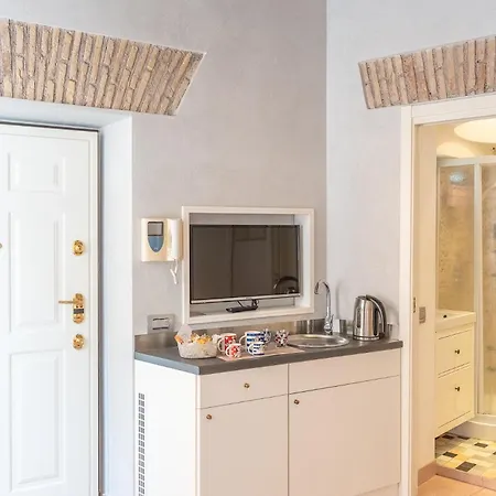 Apartment Secret Retreat In The Heart Of The Ghetto By Houseeds Rome