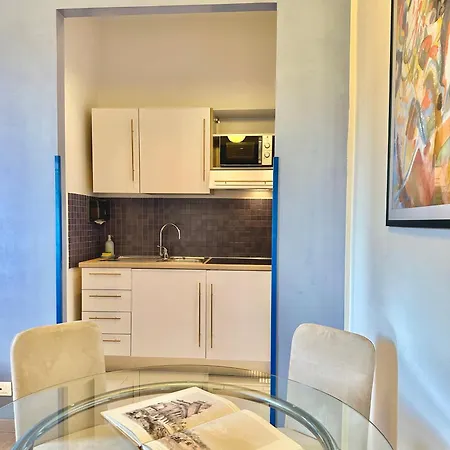 Vacanze Romane Basilica Apartment Rome