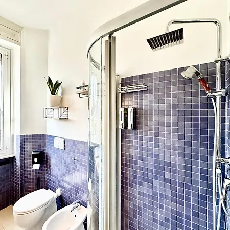 Vacanze Romane Basilica Apartment *
